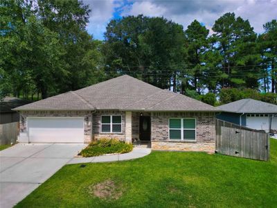 116 Augusta Drive, House other with 3 bedrooms, 2 bathrooms and null parking in Huntsville TX | Image 1