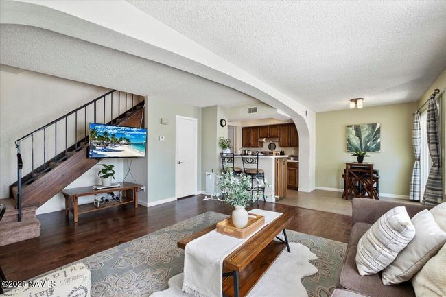 811 E Eugie Ave, Townhouse with 2 bedrooms, 2 bathrooms and null parking in Phoenix AZ | Image 7