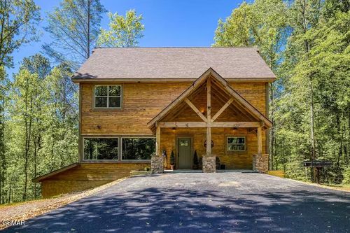 2119 Cub Cir, Sevierville, TN, 37862-7417 | Card Image