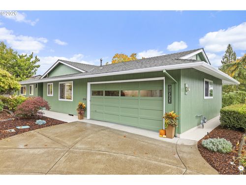 11960 Sw King George Dr, King City, OR, 97224-2631 | Card Image
