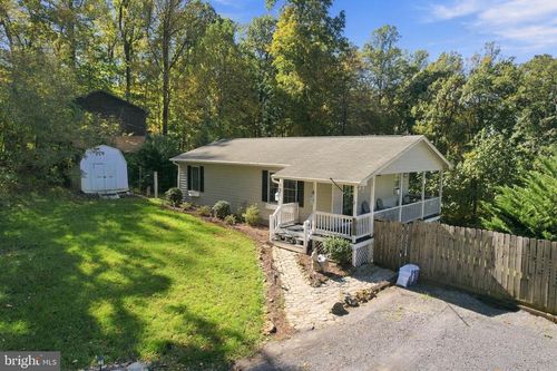 385 Freeze Rd, LINDEN, VA, 22642-5528 | Card Image