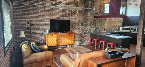 apt-2-693 W North St, Fayetteville, AR, 72701-1978 | Card Image