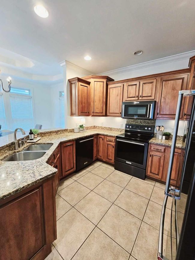 8739 Gentle Mist Cir, Home with 4 bedrooms, 3 bathrooms and 2 parking in Ooltewah TN | Image 11