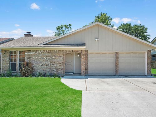 4806 Faircrest St, Pasadena, TX, 77505-3702 | Card Image