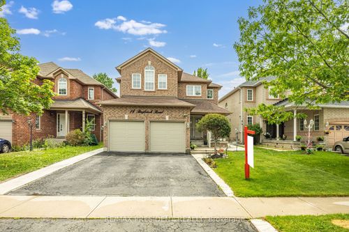 14 Baybrook Rd, Brampton, ON, L7A1M1 | Card Image