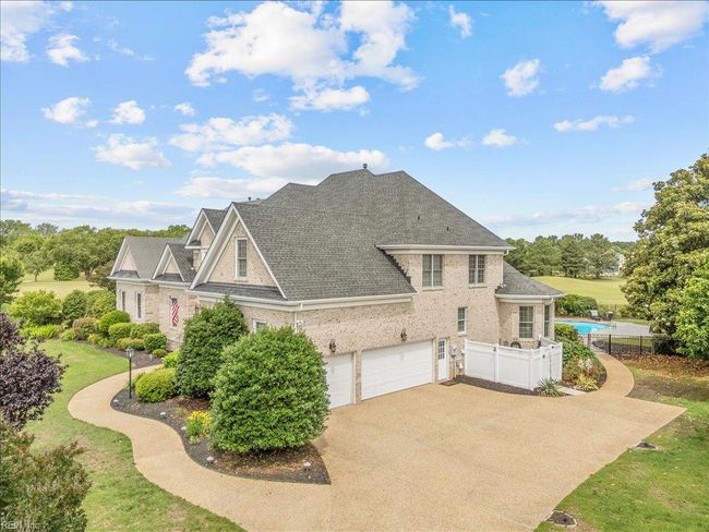 201 Royal Dornoch, House other with 4 bedrooms, 4 bathrooms and null parking in Smithfield VA | Image 5