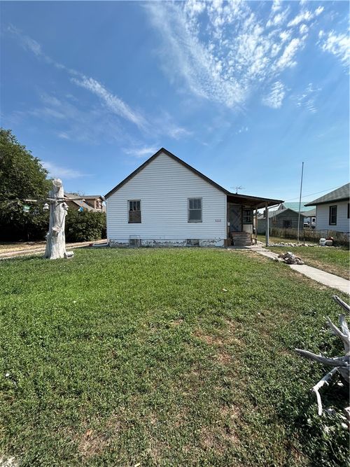 513 N Cheyenne Ave, Hardin, MT, 59034-1812 | Card Image
