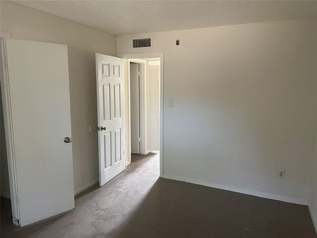 APT-104 - 1820 Wooten Park Dr, Condo with 1 bedrooms, 1 bathrooms and 1 parking in Austin TX | Image 11