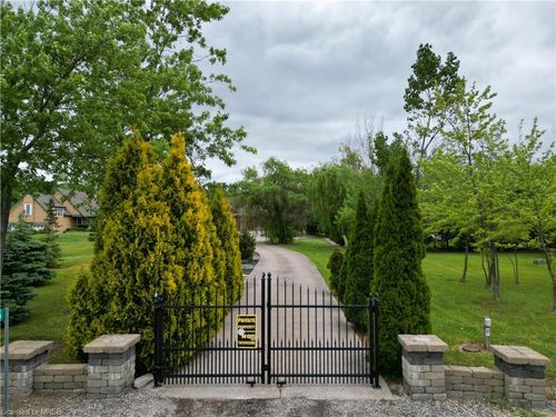 1165 Gesto Side Rd, Essex, ON, N8M2X6 | Card Image