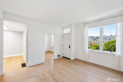 133 Lundys Ln, San Francisco, CA, 94110-5128 | Card Image