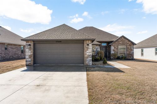 27608 E 109th Pl S, Coweta, OK, 74429-3464 | Card Image