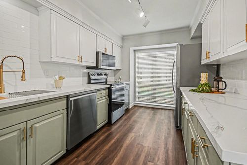 38-2125 Winrock Boulevard, Houston, TX, 77057 | Card Image