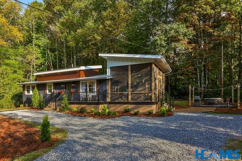180 Lance Rd, Cashiers, NC, 28717-8629 | Card Image