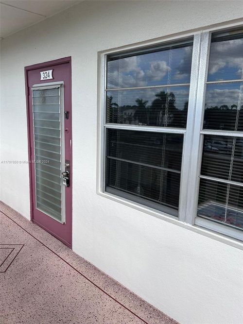 324-h-324 Fanshaw H, Boca Raton, FL, 33434-6130 | Card Image