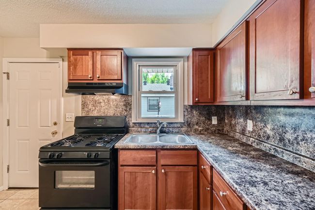 Kitchen Feature.jpg | Image 11