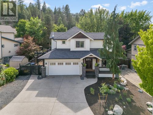 985 Paret Cres, Kelowna, BC, V1W4X9 | Card Image