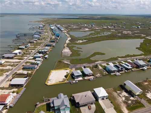 284 Kingfish Dr, Rockport, TX, 78382-9352 | Card Image