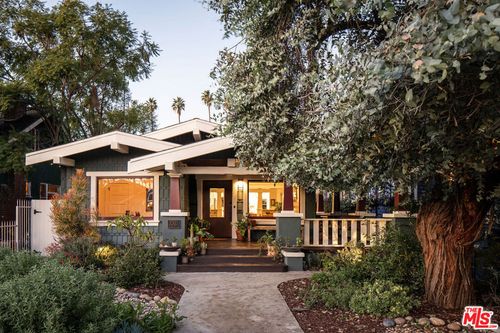 2321 W 31st St, Los Angeles, CA, 90007 | Card Image