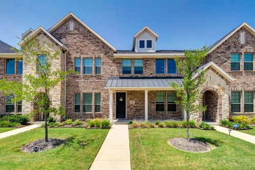 7031 Cedar Creek Dr, Grand Prairie, TX, 75054-4072 | Card Image
