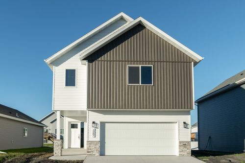 1287 Marlys Dr W, West Fargo, ND, 58078-2962 | Card Image