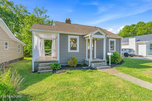 822 Radford Pl, Knoxville, TN, 37917-4338 | Card Image