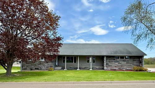 147 4th Ave Se, Spring Grove, MN, 55974-1308 | Card Image