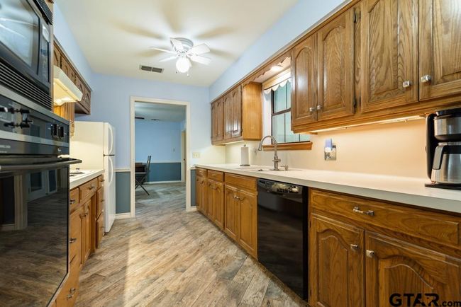 251 Texas Dr, House other with 3 bedrooms, 2 bathrooms and null parking in Hideaway TX | Image 17