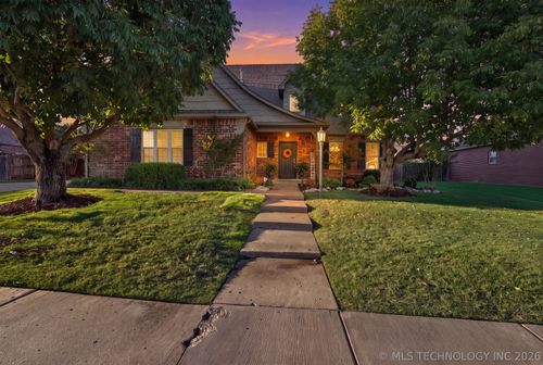 13911 E 89th St N, Owasso, OK, 74055-2644 | Card Image