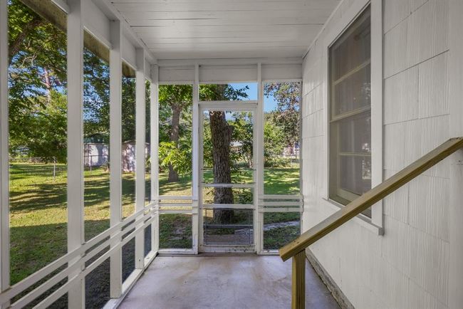 628 S Madison St, House other with 2 bedrooms, 2 bathrooms and 1 parking in La Grange TX | Image 18