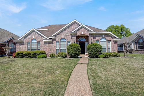 10114 Cecile Dr, Frisco, TX, 75035-8182 | Card Image