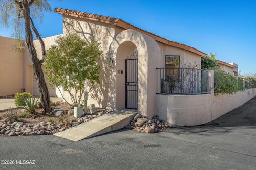 6153 N Pascola Cir, Tucson, AZ, 85718-3556 | Card Image
