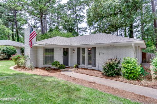 118 Woodcliff Pl, Brandon, MS, 39042-1928 | Card Image