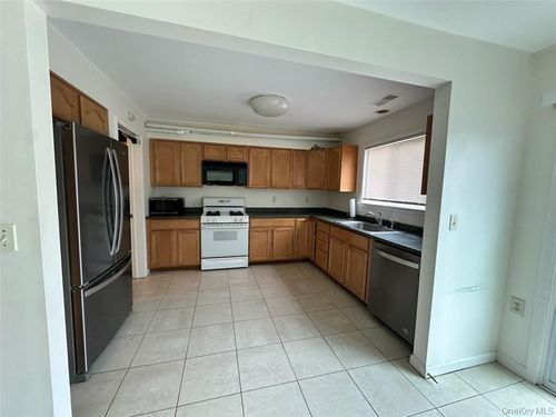 26 Silo Ln, Middletown, NY, 10940-2603 | Card Image