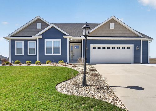 879 Amber Ln, Port Washington, WI, 53074-2219 | Card Image