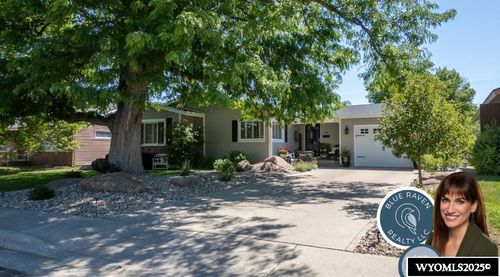 94 14th St, Wheatland, WY, 82201-3529 | Card Image