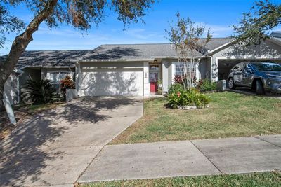 686 Lexington Drive, Townhouse with 2 bedrooms, 2 bathrooms and null parking in CLERMONT FL | Image 1