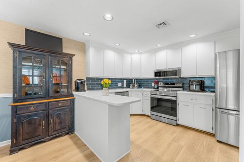 12 Heather Ct, Nashua, NH, 03062-4416 | Card Image