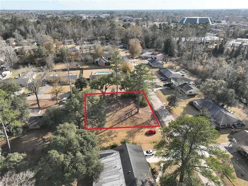24 Darrell Dr, Hammond, LA, 70401-1006 | Card Image