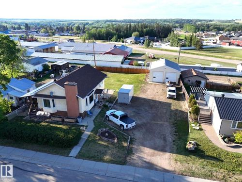 4722 48 Ave, Evansburg, AB, T0E0T0 | Card Image