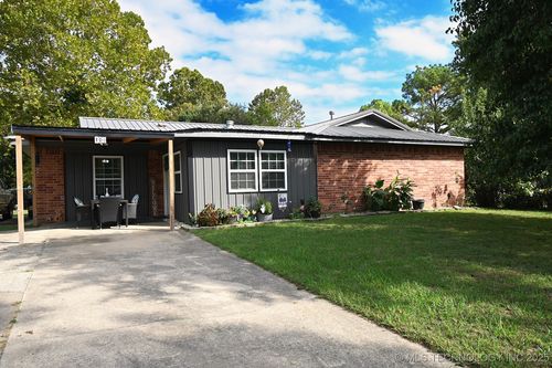 104 Geneva Cir, Gore, OK, 74435-2000 | Card Image