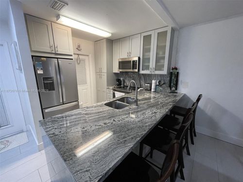 apt-402-5103 35th St, Lauderdale Lakes, FL, 33319-5244 | Card Image