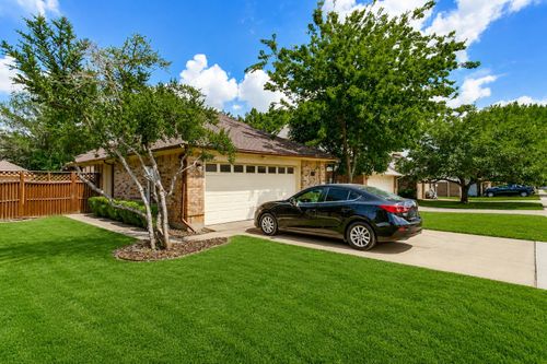 919 Boxwood Dr, Lewisville, TX, 75067-4221 | Card Image