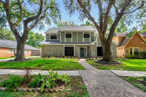 1706 W Hedgecroft Dr, El Lago, TX, 77586-5840 | Card Image