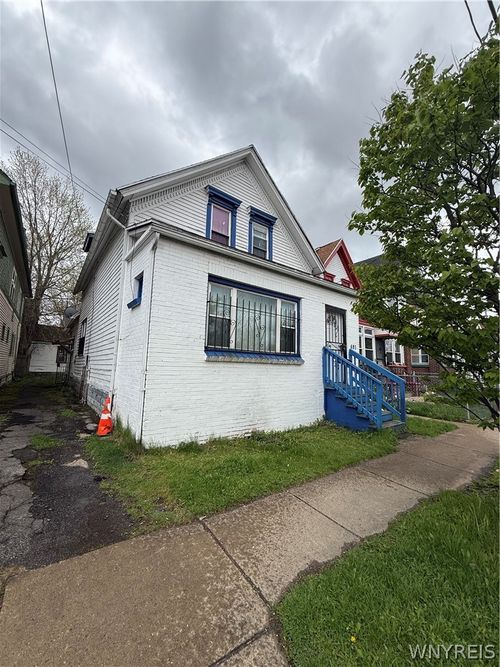 681 Best Street, Buffalo, NY, 14211 | Card Image