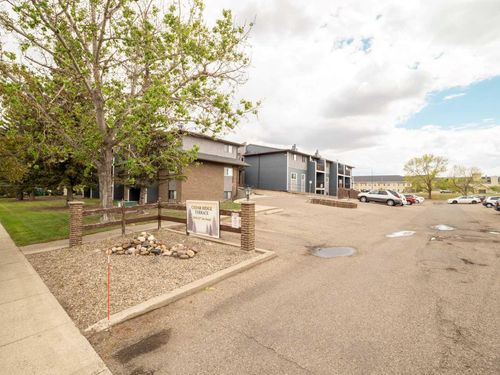 108-3910 23 Ave S, Lethbridge, AB, T1K5H9 | Card Image