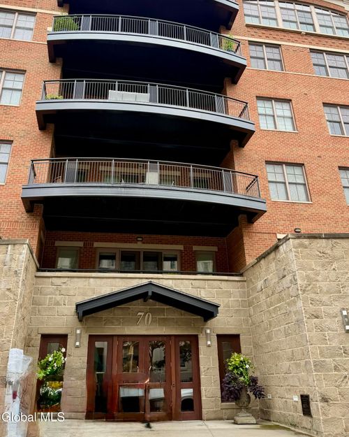 apt-405-70 Railroad Pl, Saratoga Springs, NY, 12866-3059 | Card Image