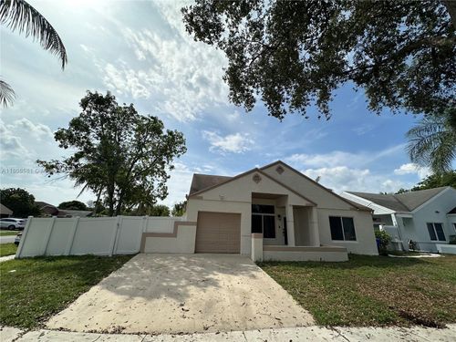 8600 Sw 12th St, Pembroke Pines, FL, 33025-5323 | Card Image