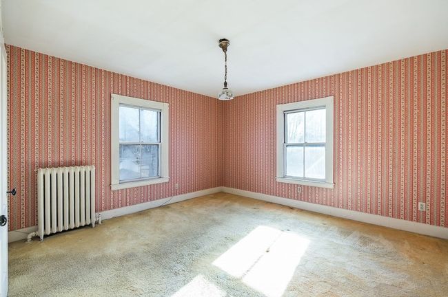R - 20 Cross St, House other with 4 bedrooms, 2 bathrooms and 5 parking in Beverly MA | Image 14