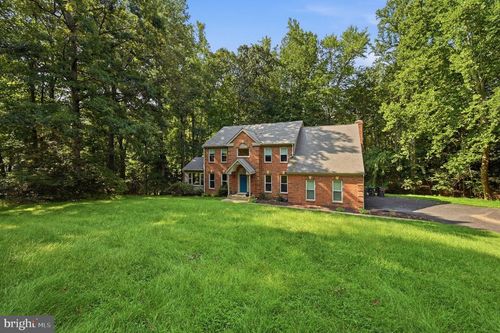 2 English Hills Dr, Fredericksburg, VA, 22406-5428 | Card Image