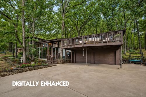 1632 5th St, Fayetteville, AR, 72701-4502 | Card Image